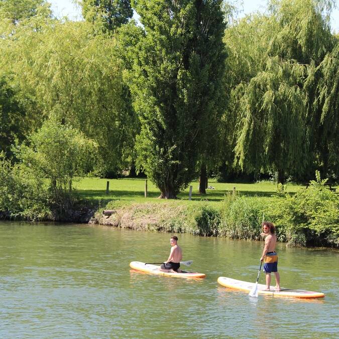 Paddling on the Charente - ©P.Migaud / FDHPA17